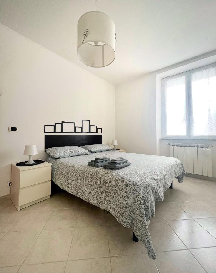 A Casa Di Pizz - Bilocale Con Parcheggio Privato Apartment Savona Ngoại thất bức ảnh