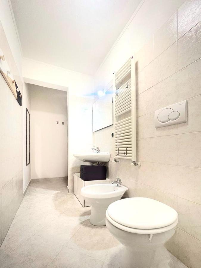 A Casa Di Pizz - Bilocale Con Parcheggio Privato Apartment Savona Ngoại thất bức ảnh