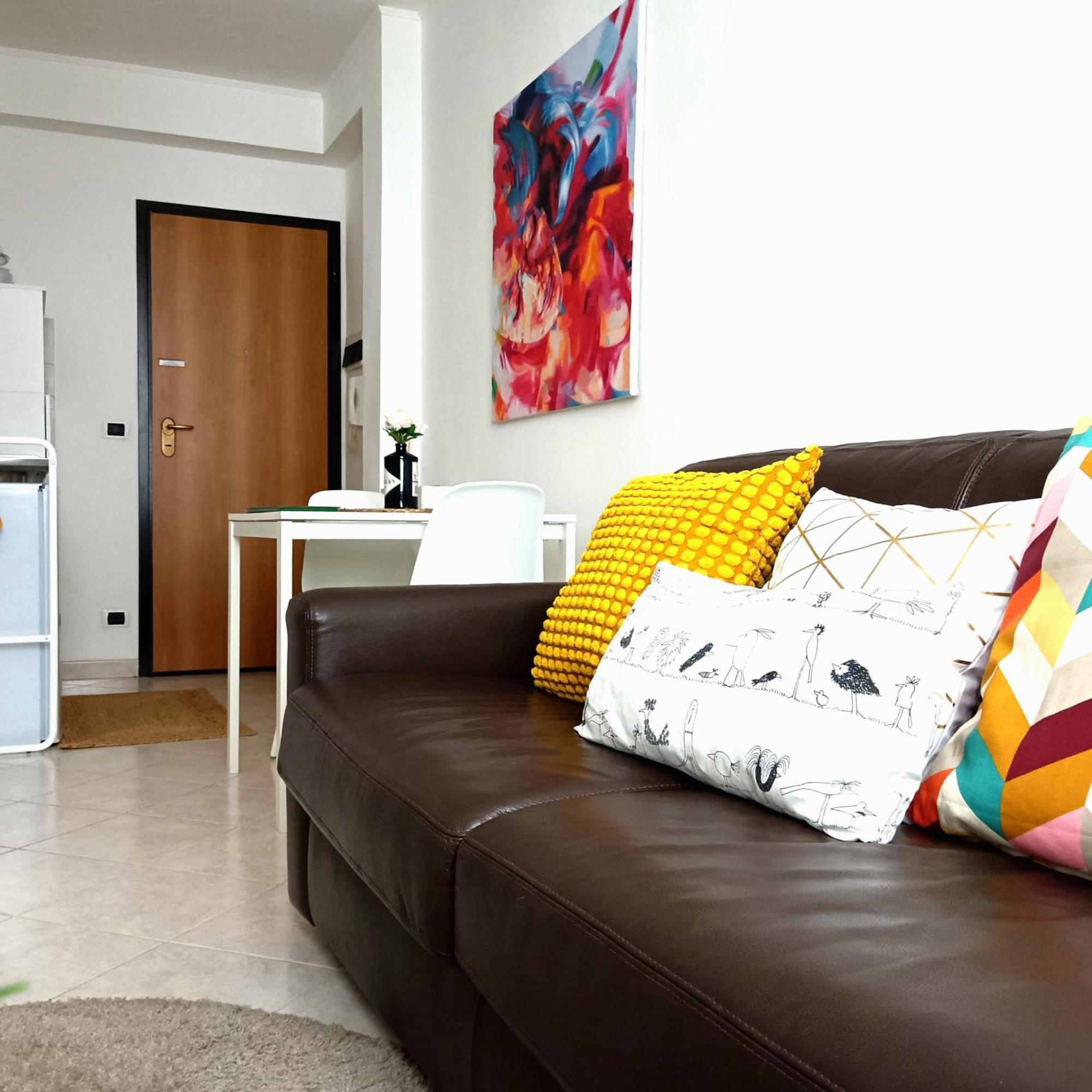 A Casa Di Pizz - Bilocale Con Parcheggio Privato Apartment Savona Ngoại thất bức ảnh